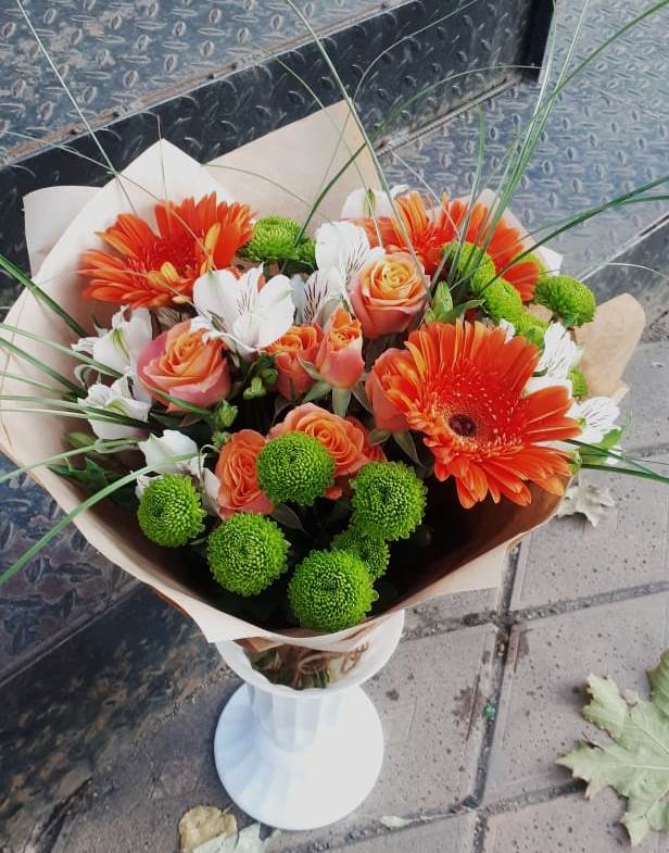 Букет цветов из: Герберы, Хризантемы, Альстромерии и Розы в Грязовце