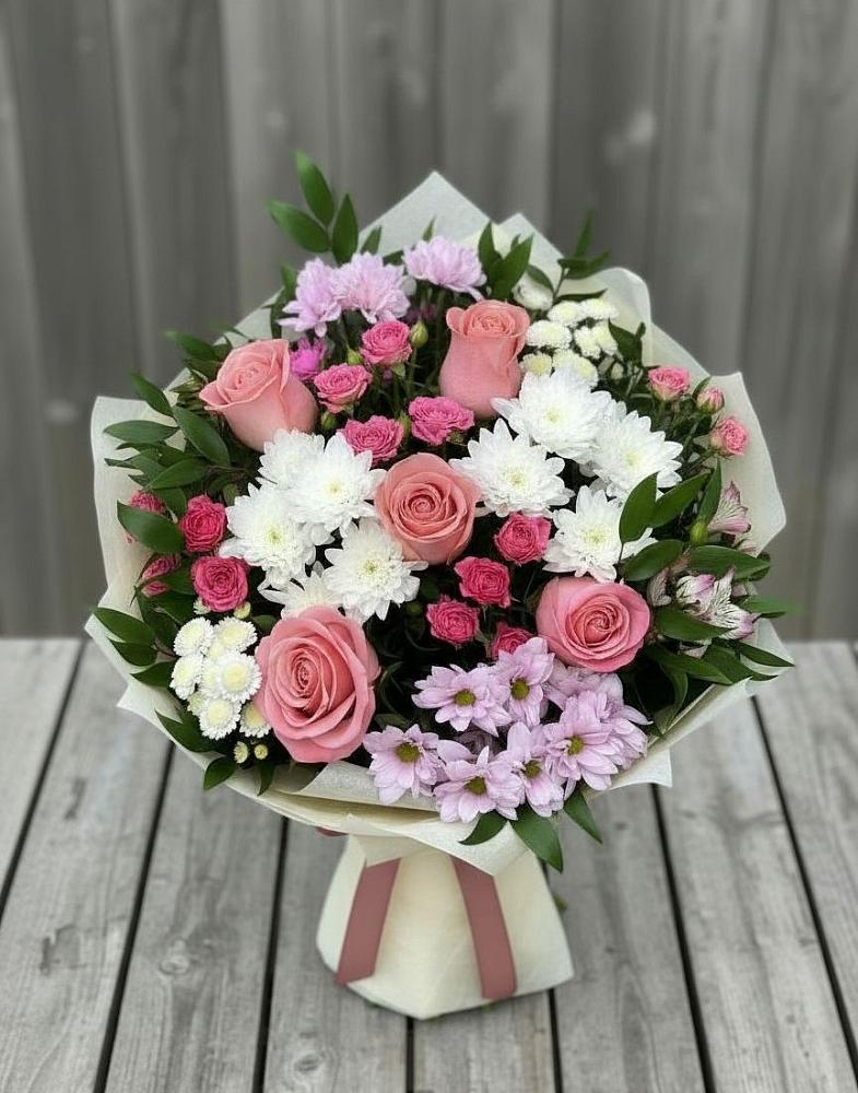 Букет цветов из: Альстромерии, Гвоздики, Розы и Хризантемы в Грязовце