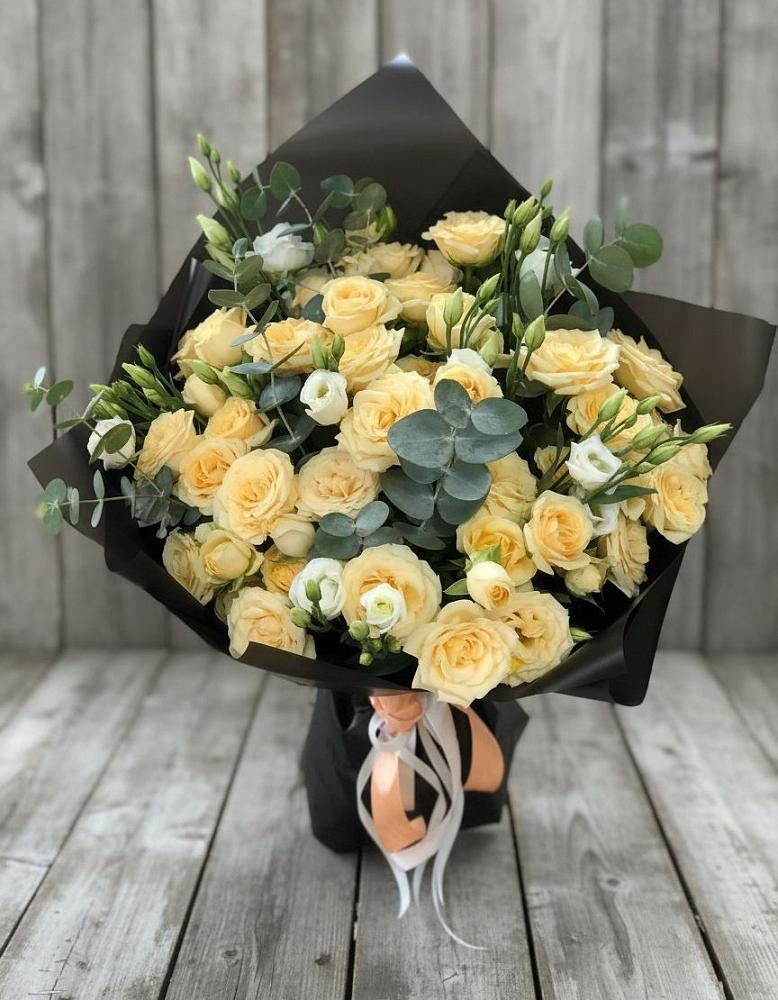 Букет цветов из: Розы и Лизиантусы в Грязовце