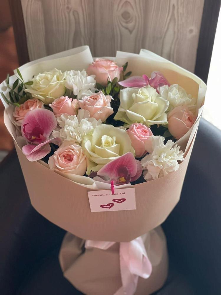 Букет цветов из: Орхидеи, Розы и Гвоздики в Грязовце