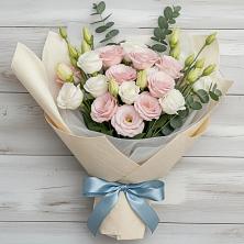 Букет цветов из:  Лизиантусы в Грязовце