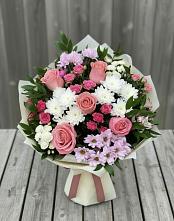 Букет цветов из:  Альстромерии, Гвоздики, Розы и Хризантемы в Грязовце