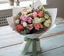 Букет цветов из:  Розы, Лизиантусы и Гвоздики в Грязовце